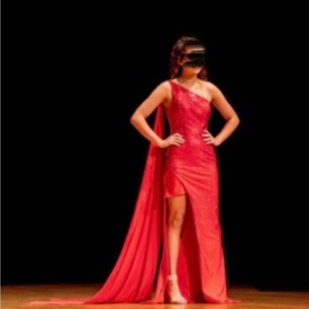 Elegant Red One-Shoulder Gown